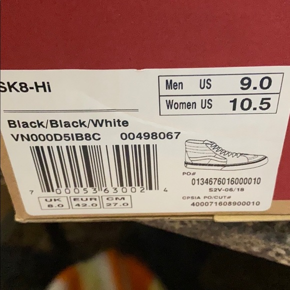 Vans - Picture 5 of 6